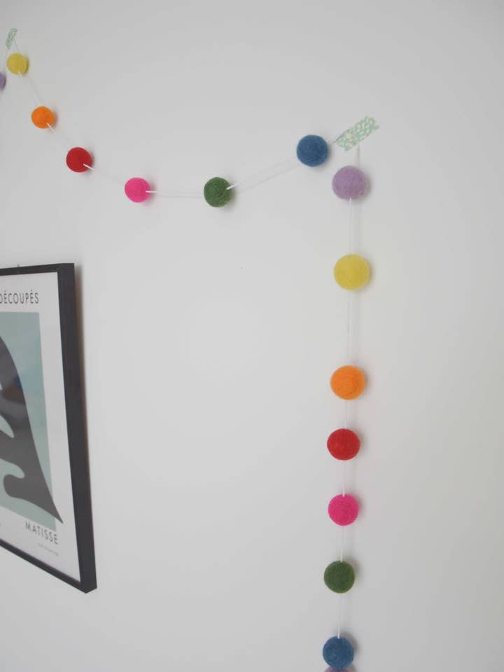 Coloured garland for wholesale by Calmfordreamers