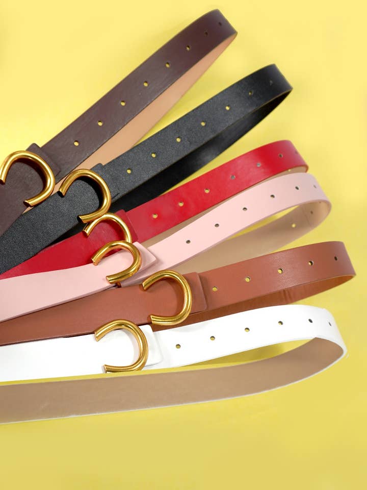 CEINTURES EN FER À CHEVAL DORÉES EN FAUX CUIR | 40BT642 pour la vente par JOSSLYN by wall to wall