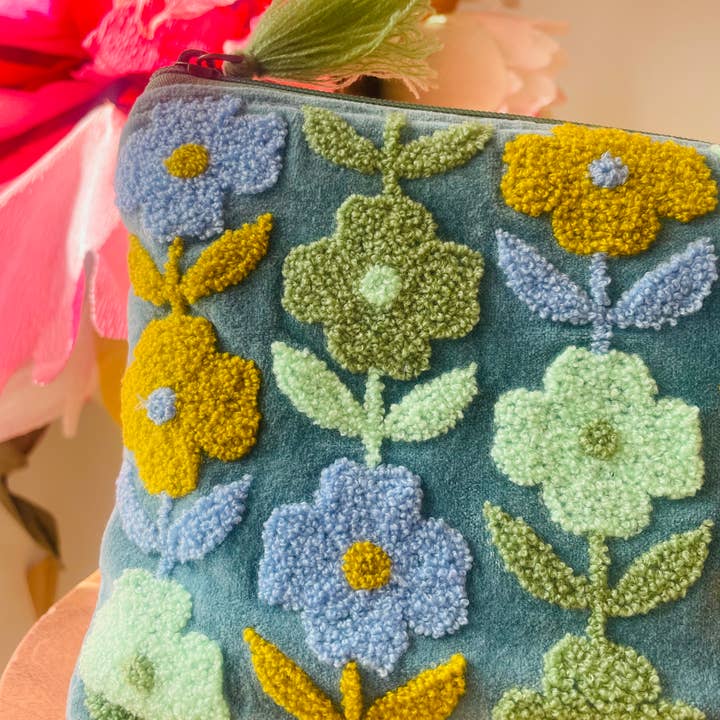 Pink Lemons Ltd - Wholesale Pouch - Women's - Rambling Flower Pouch - Blue & Cowslip2