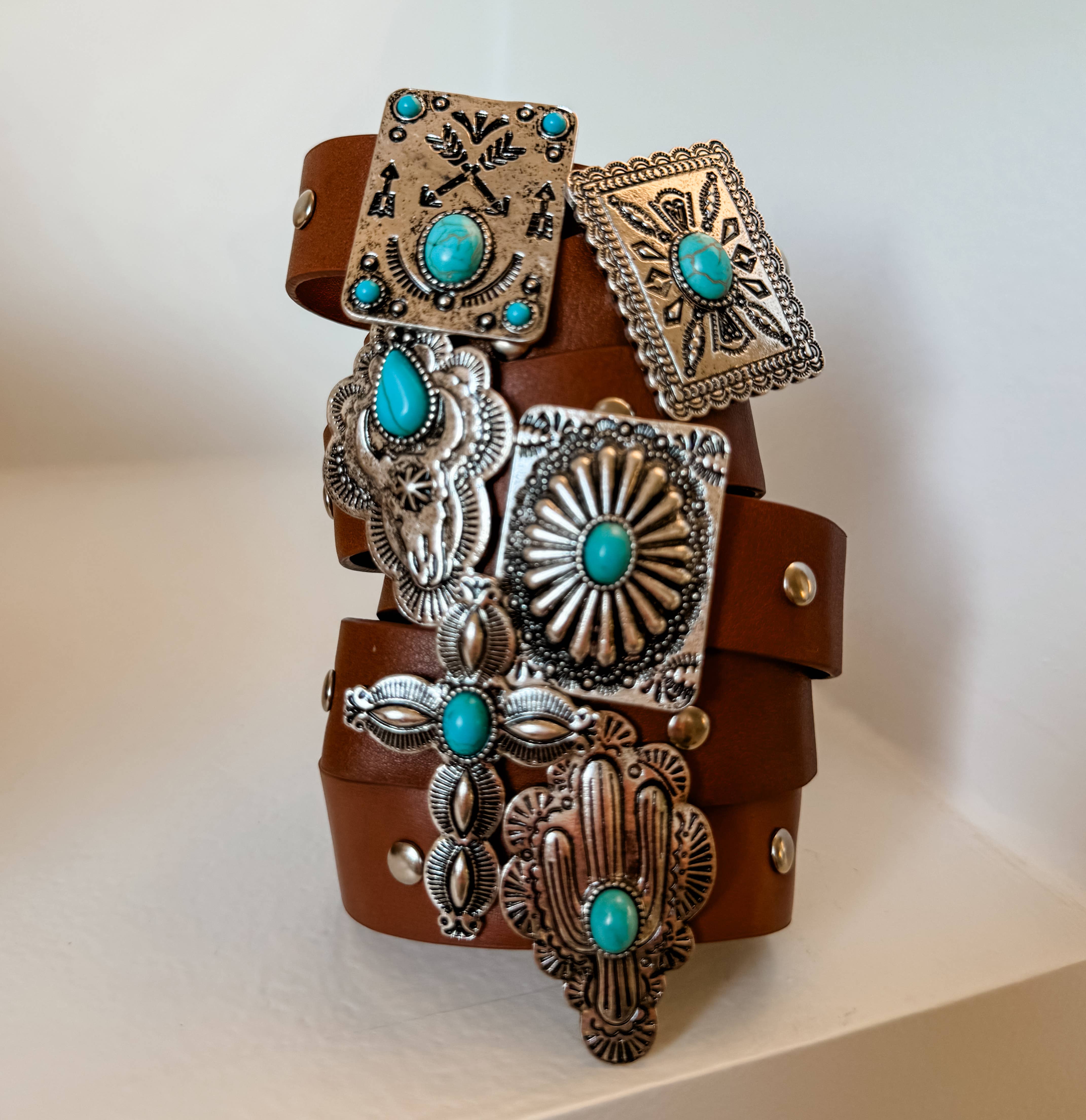 Boho Ranch Shop - Venta al por mayor Pulseras tipo brazalete - Pulseras Western Leather con cierre a presión, estampado de concho cactus6