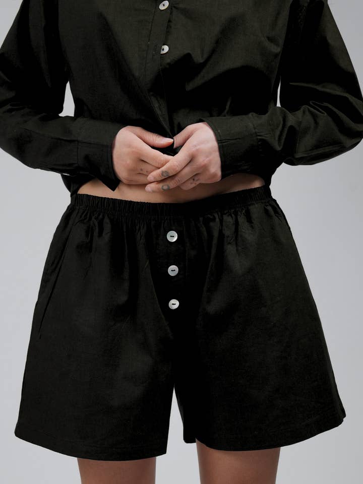 Wildflo Studio - Wholesale Shorts - Women's - Poplin Shorts Jet
