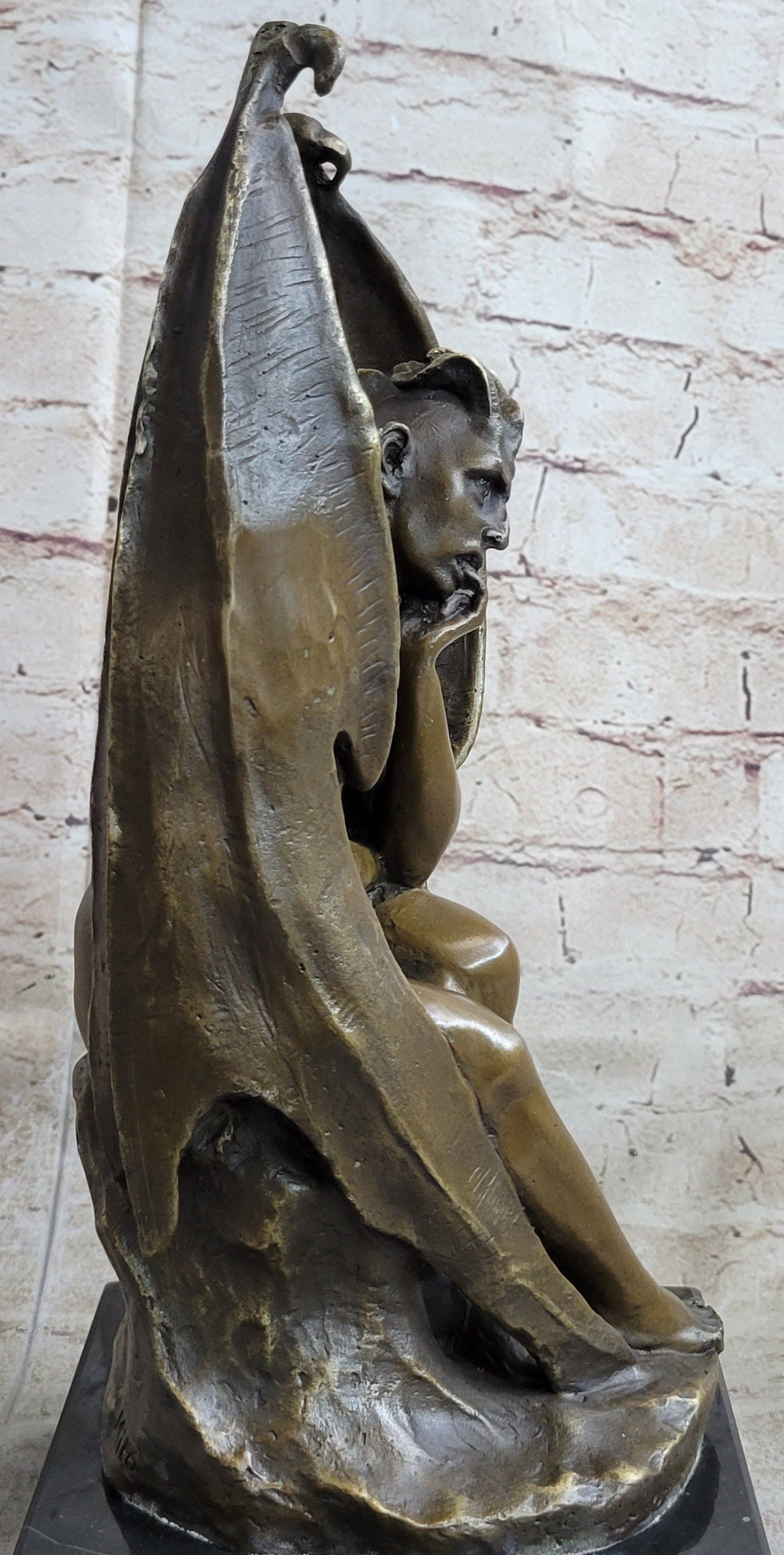 Bronzhaus - Vendita all'ingrosso Scultura - Statua in marmo di bronzo Lucifero Demone Angelo caduto Satana Crocifisso Statuina Croce6