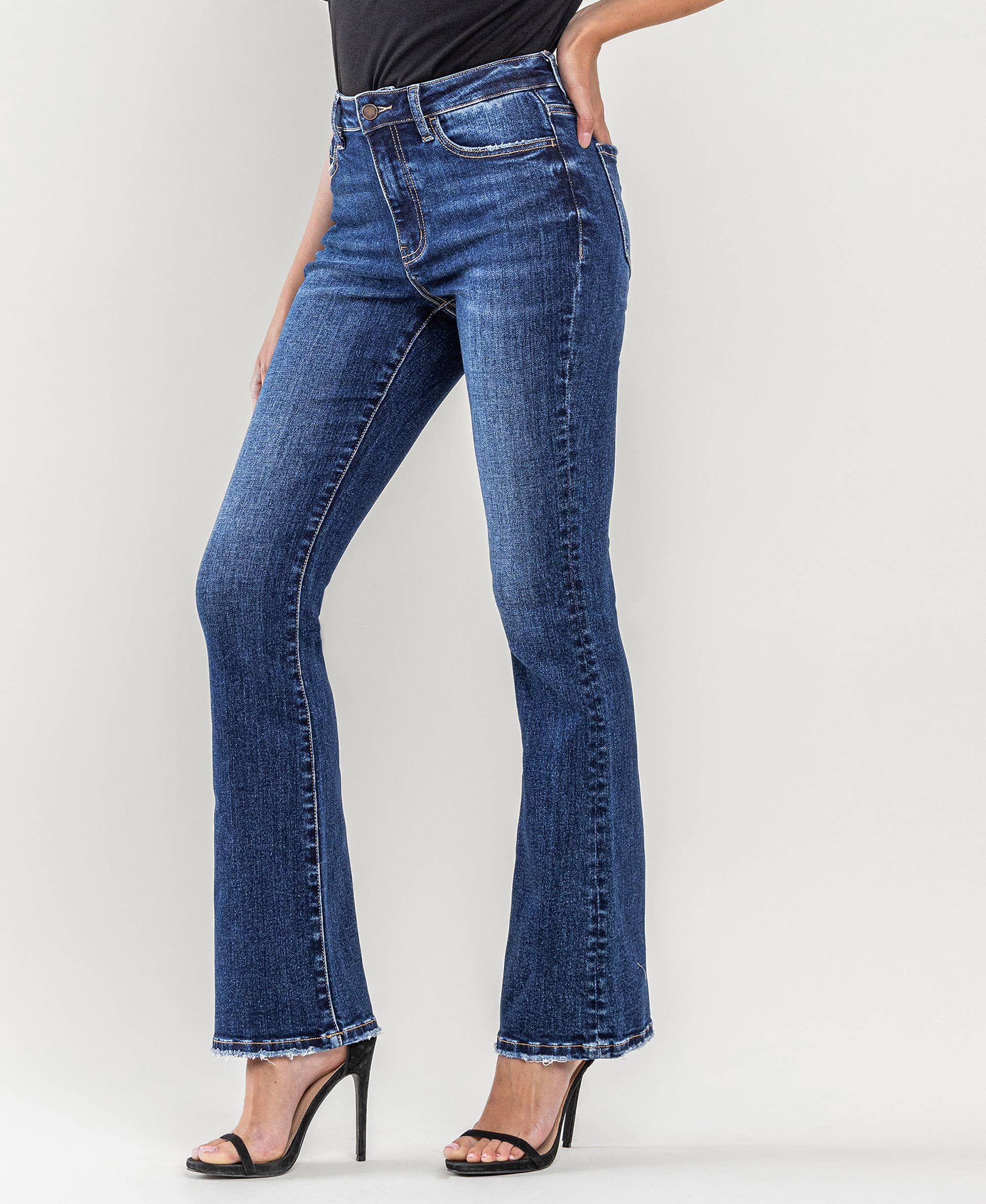 COMPLEMENTS HIGH RISE BOOTCUT JEANS LV1227 for wholesale on Faire2