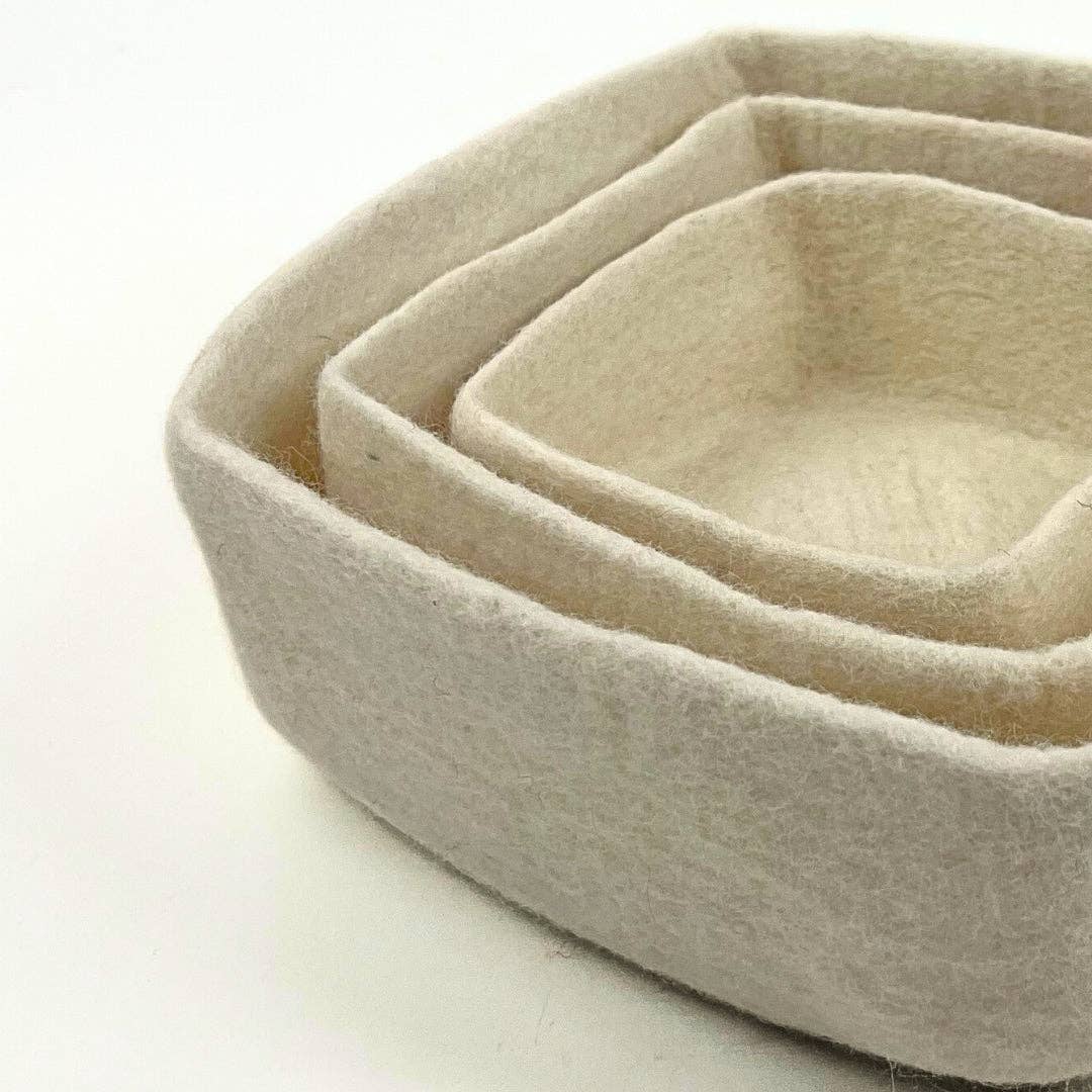 Humble Hilo - Venta al por mayor Bandejas/platos/boles decorativos - Humble Hilo Cuencos de Fieltro Hechos a Mano, Juego de 3 Cuadrados6