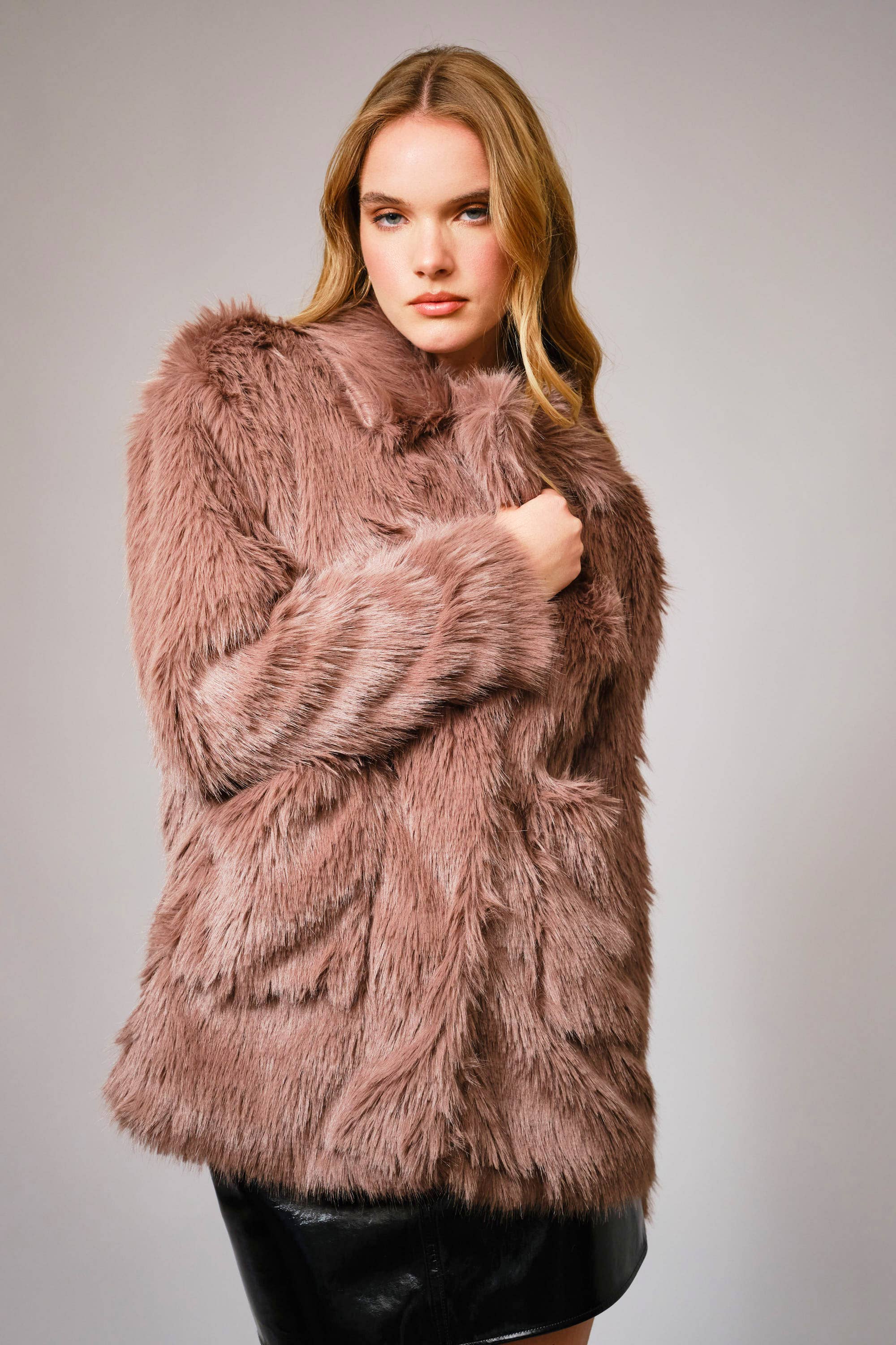 Blue B – wholesale Coat – Women’s – 36915J - Shaggy Notch Collared Faux Fur Coat8