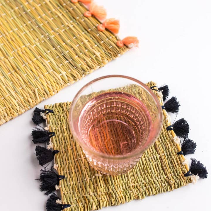 Coaster cup straw, Natural Placemats with Colored Tassels for wholesale by Moroccan Natural bazaar