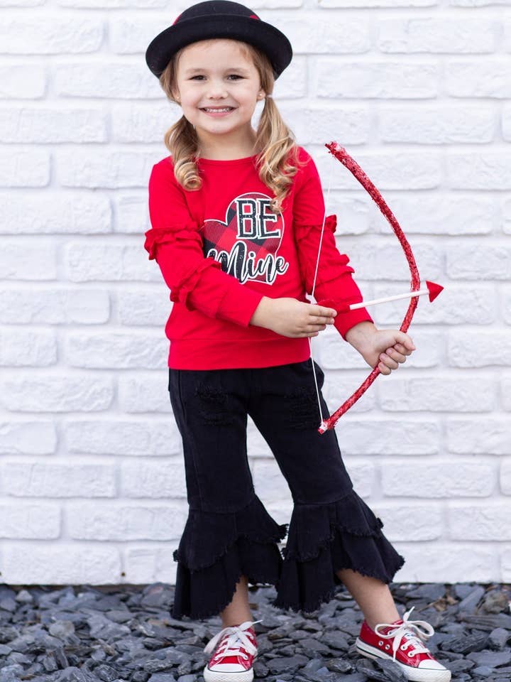 Rosso Top con volant e set di jeans con fondo a zampa d'elefante Be Mine Heart in vendita all'ingrosso su Faire5