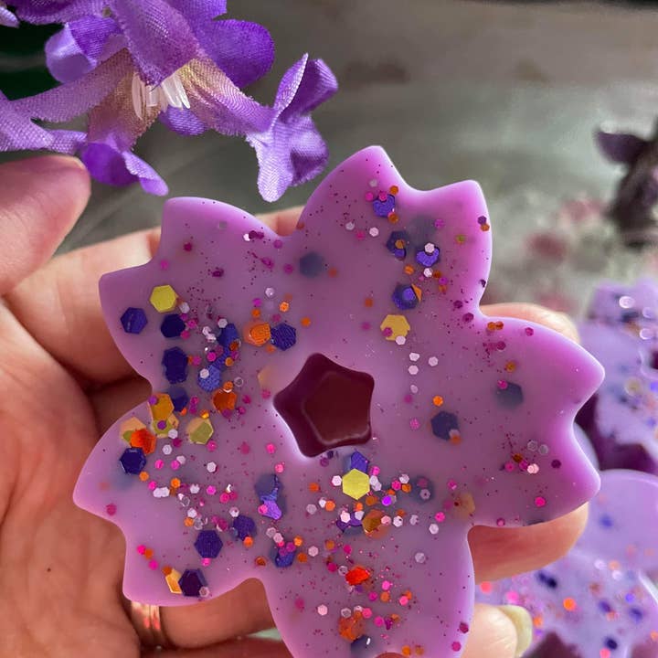 Melt away – Engroshandel Smeltevoks – Blomsterformet vokssmelte