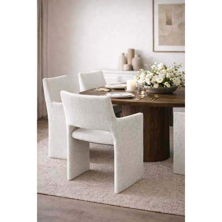 Acacia Home – wholesale Stol – Brighton matstol med skulptural elegans9