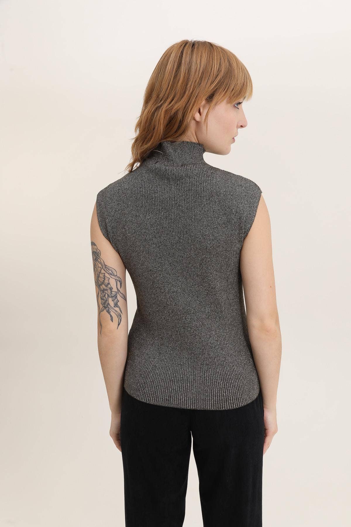 LULUMARY – wholesale Stickad topp - Dam – Lurexstickad top H684 med hög krage, 6-pack16