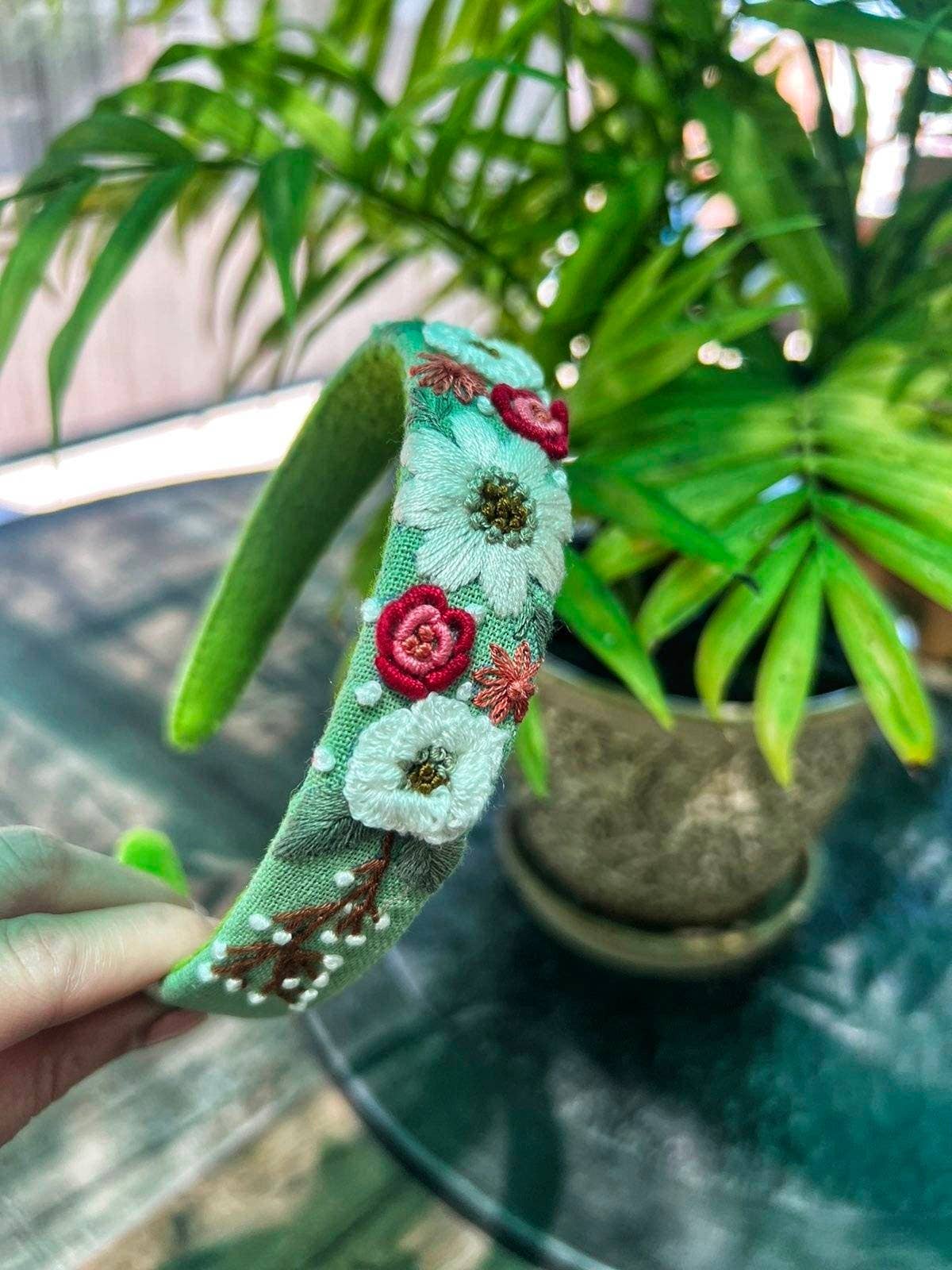 Quince Fables - Venta al por mayor Cinta para el pelo - Mujer - Diadema bordada con flores en 3D, Colección Amelia ✅2