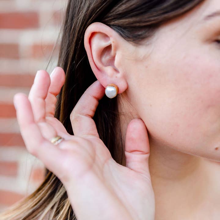 Ash Bezel Set Freshwater Pearl Stud Gold Plated Sterling Silver and other Purchase Wholesale plastic ashtrays. Free Returns & Net 60 Terms on Faire trending on Faire.