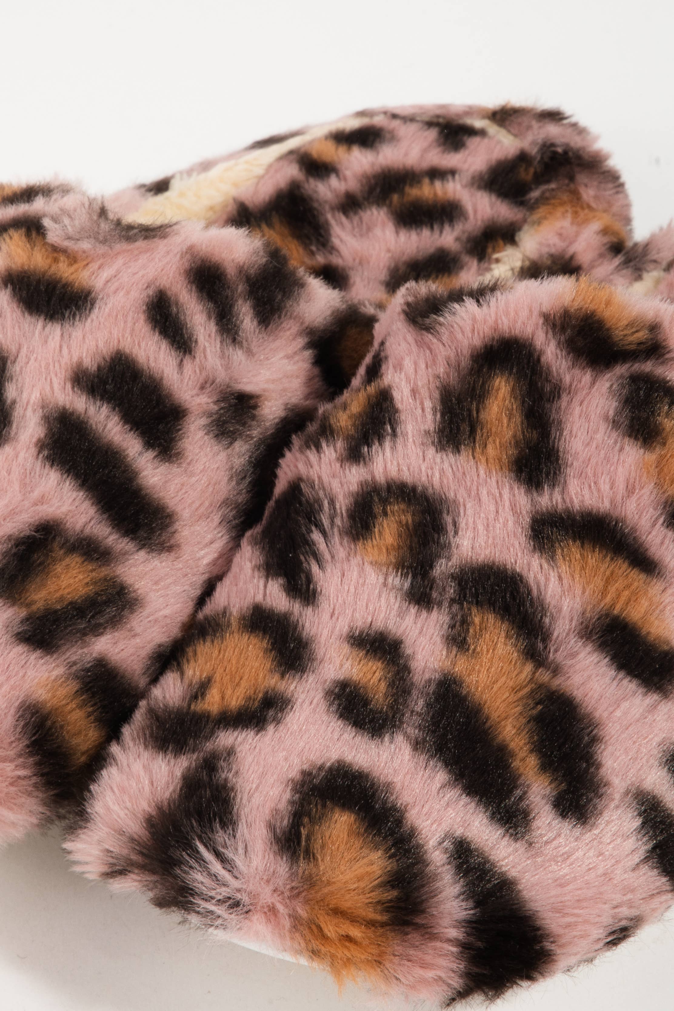 PKL Pink Leopard Pattern Fuzzy Slippers for wholesale on Faire1