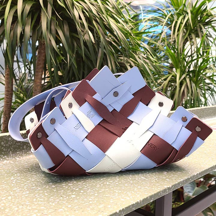 Borsa Pyramid Weaveasy per la vendita all'ingrosso da parte di Blind by JW