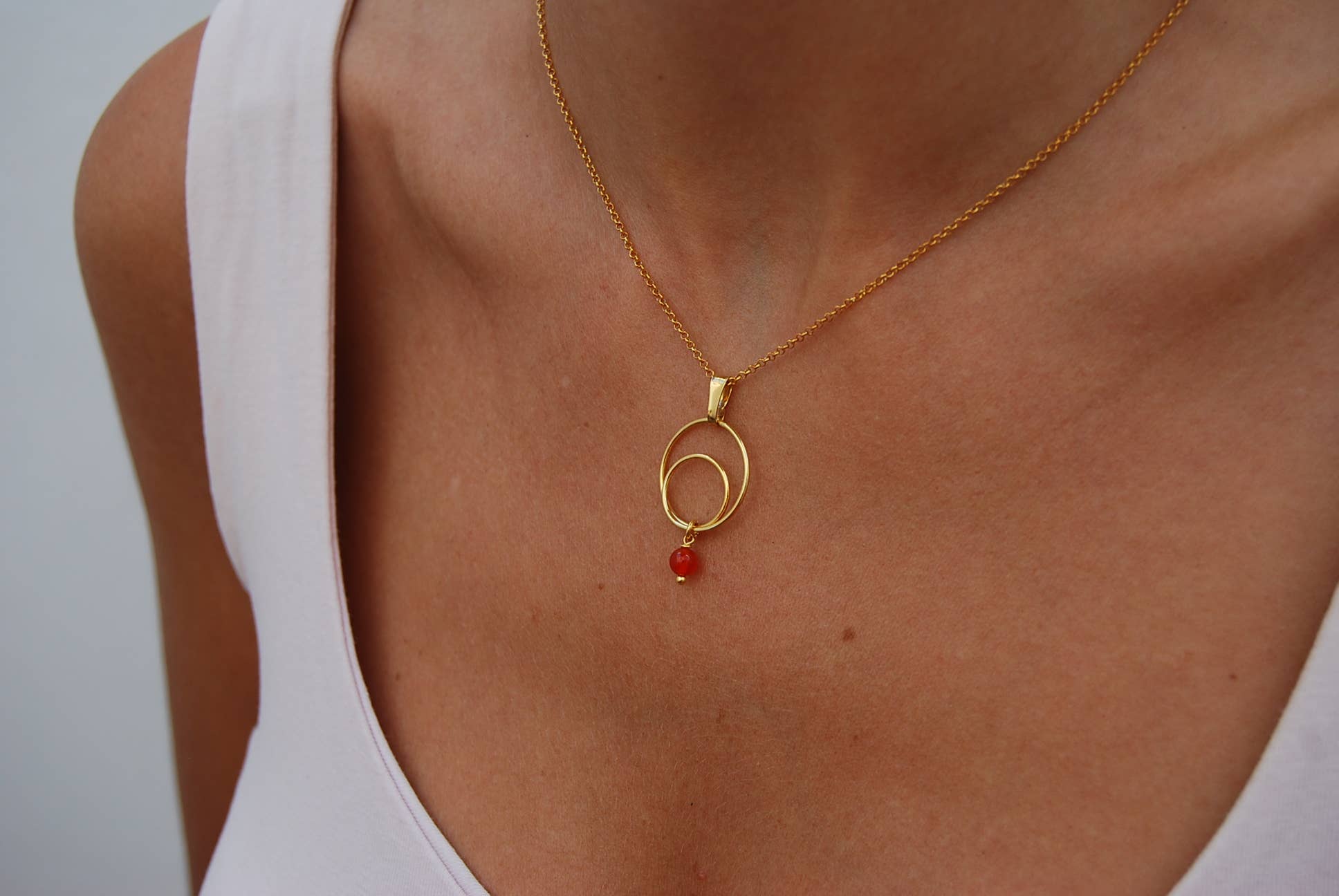 Yneda Jewels - Wholesale Pendant/Charm Necklace - Silver 925 necklace, cornelian necklace, circle necklace.1