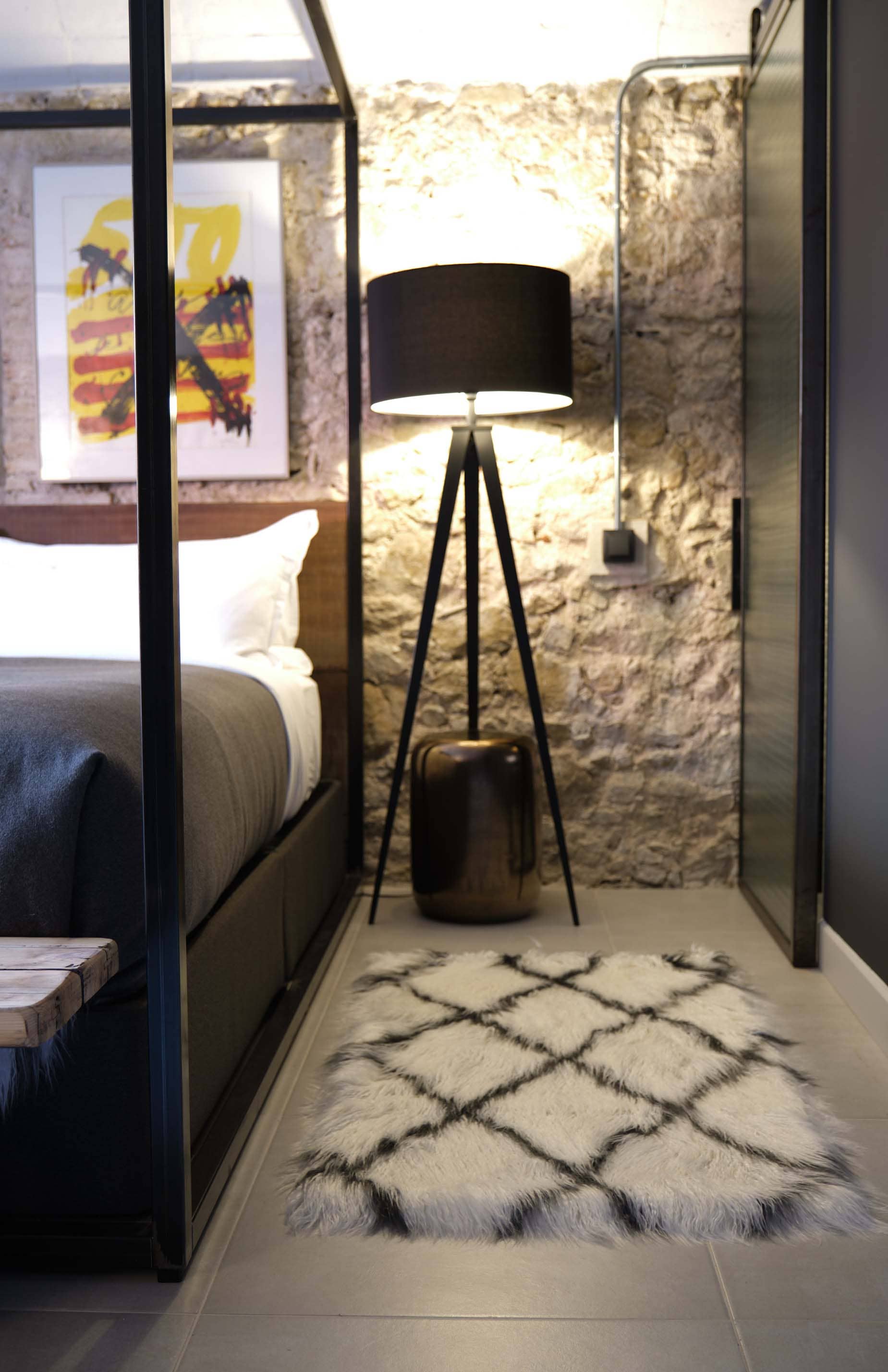 The Eurobaby Company - Wholesale Area Rug - LUZIO Diamond Tibet Vegan Faux Fur Rug 27.5x47.25