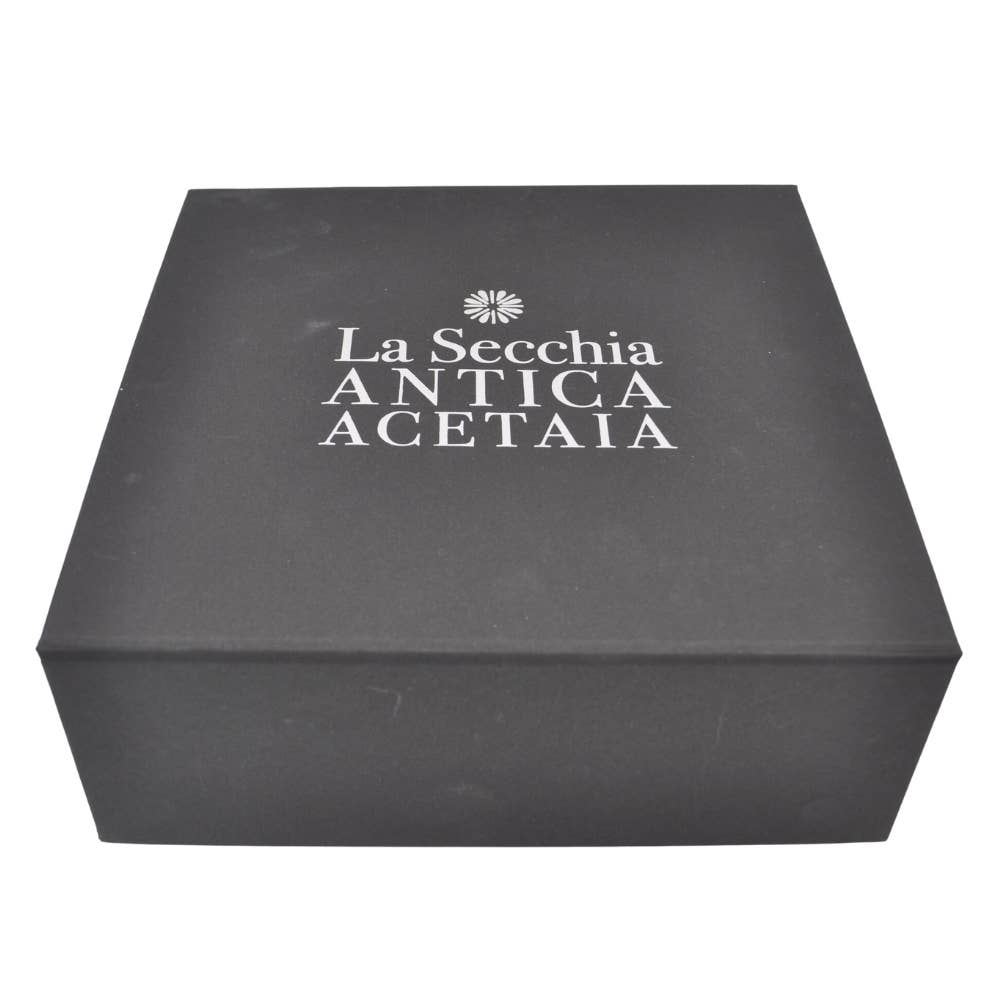 La Secchia Antica Acetaia online - Wholesale Vinegar - Balsamic Vinegar PGI with Parmigiano Reggiano and EVO Oil2
