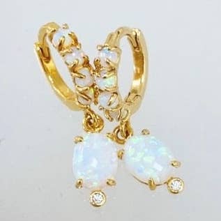 Opal + Cubic Zirkonia Huggies für den Großhandel von Komakai Jewelry