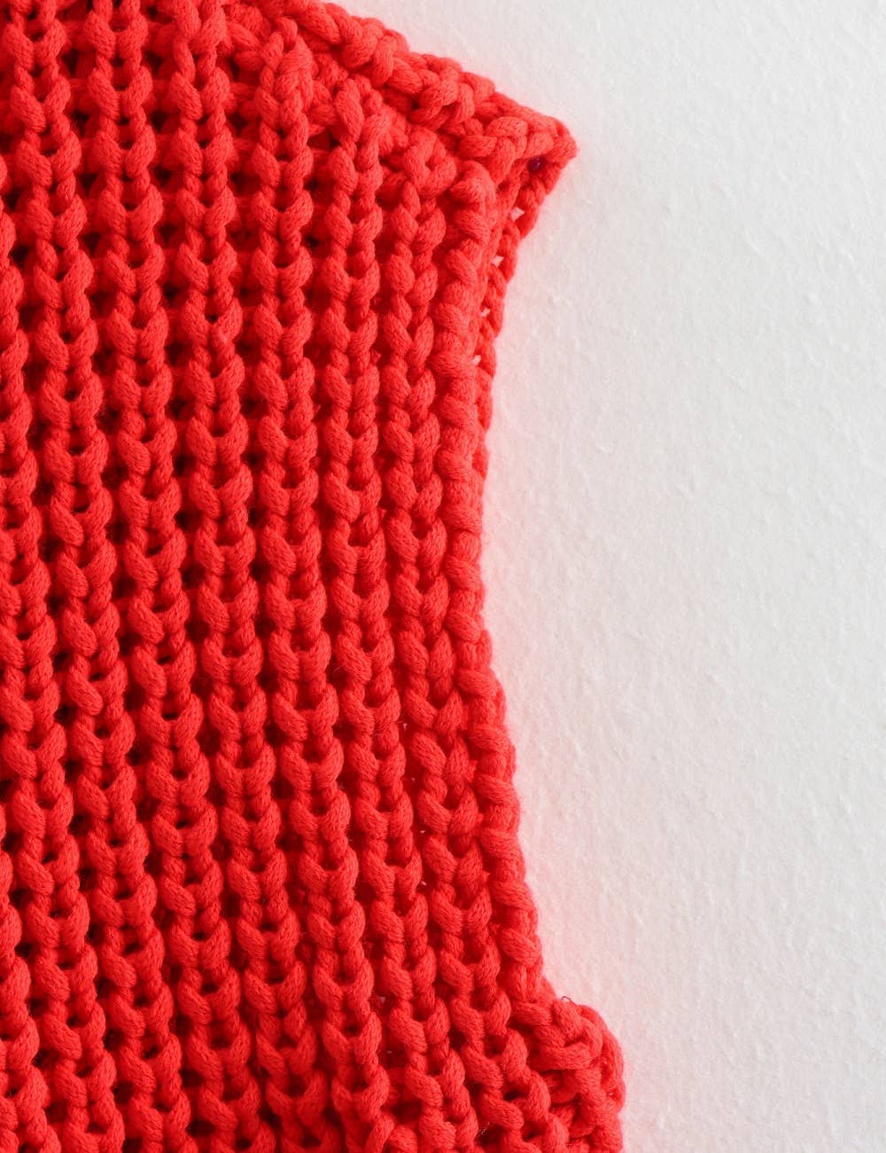 Sweetkama – Engroshandel Strikvest/slipover – Kvinder – Sweetkama damevest med rund hals i ensfarvet strækstof, kort model2