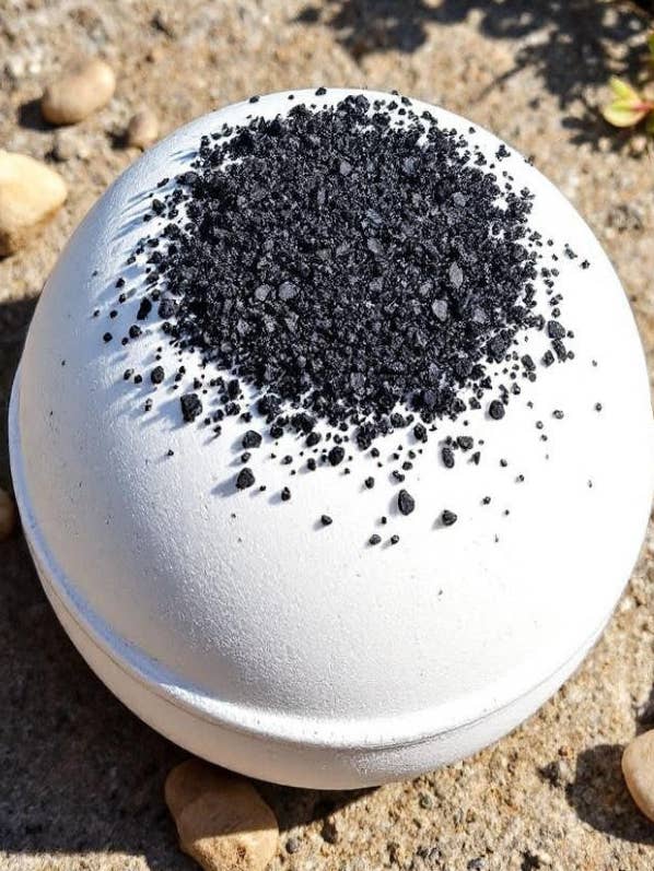 Bomba de Banho Jumbo de Patchouli Puro e Sândalo com Sais Naturais, Óleo de Cânhamo e Azeite e Argilas Breathe Clear Herbal Hemp. por atacado de The Stuff I Love