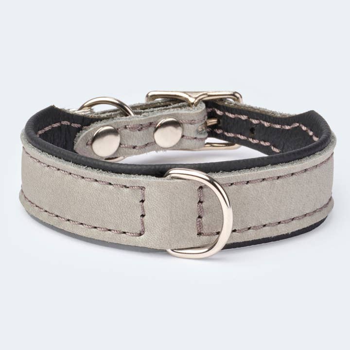 Leopold's Finest for dogs – wholesale Halsband - Hund – Slätt läderhalsband ljusgrå/svart/silver