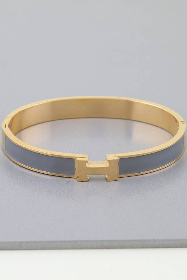 anbfashion – Großhandel Armband mit Charms/Anhängern – Helle H Manschettenarmband BDBA3275