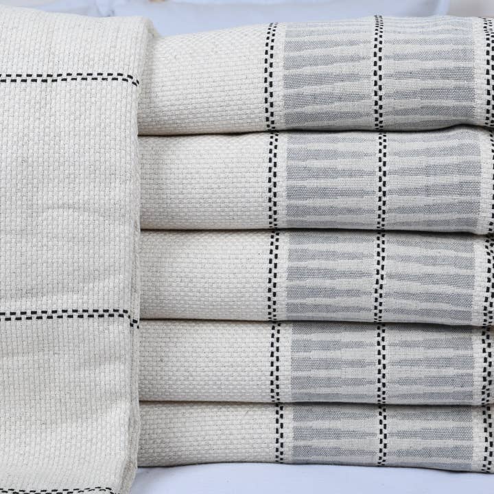 Luxuriöse Leinen-Decke, dunkelgraue Bettüberwurf und andere Ergebnisse für bio bettwäsche im Großhandel. Kostenlose Rücksendungen und 60-Tage-Zahlungsziel auf Faire im Trend auf Faire.