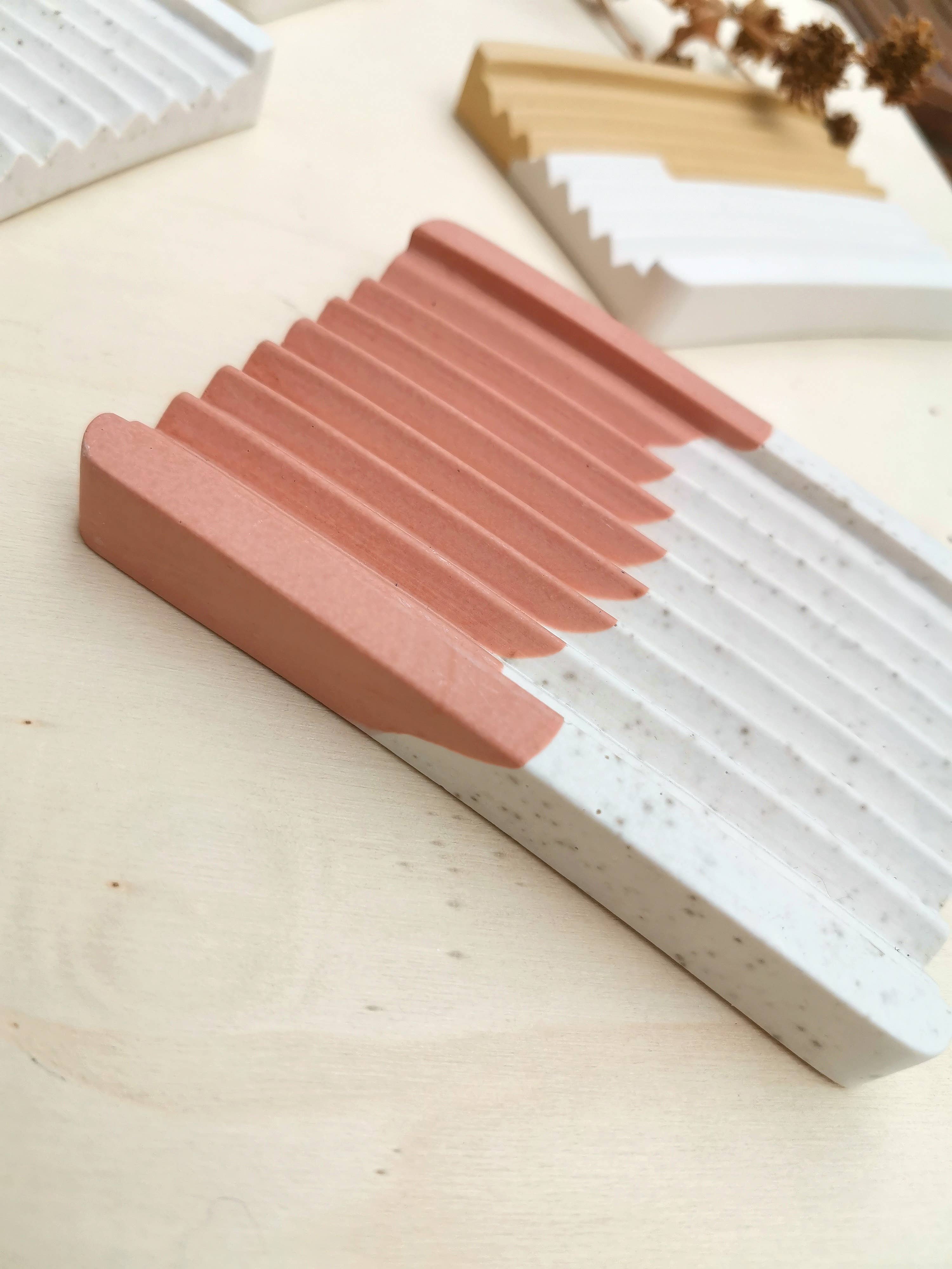 Vinci dEco – Engroshandel Sæbeskål til bad – Sæbeholder i akryl og gips i nude farver5