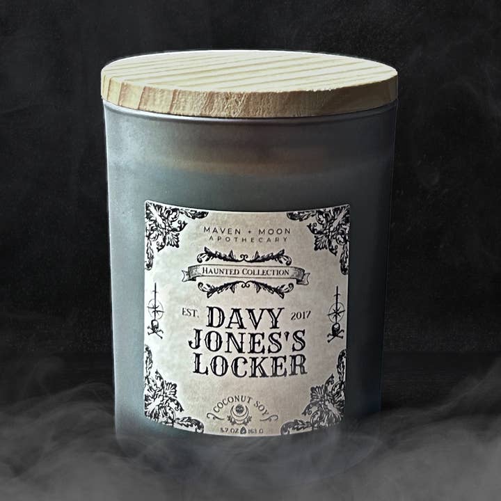 Candela di soia al cocco Davy Jones's Locker ~ 6 oz per la vendita all'ingrosso da parte di MAVEN + MOON