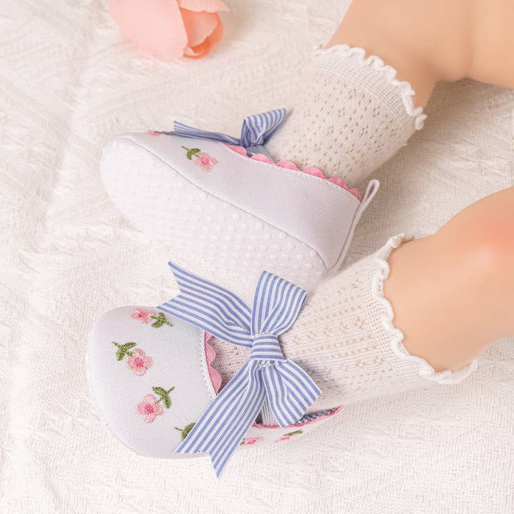 Kids Charm Online - Wholesale Crib Shoes - Baby - Embroidered girls baby shoes with front bow.3