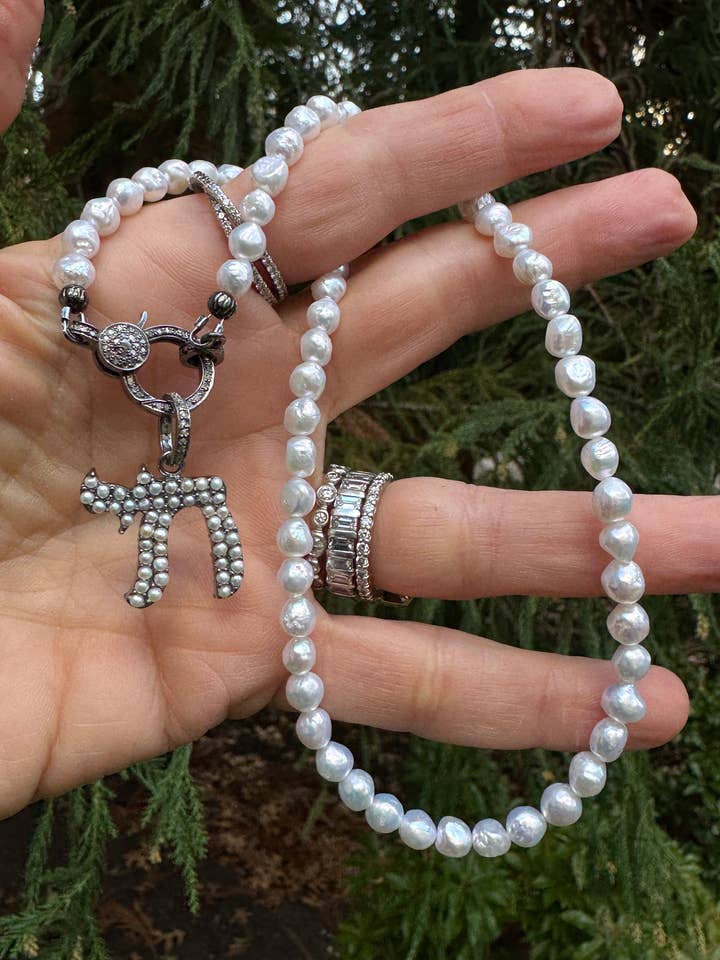 Pärl- och Diamant-Chai-hänge för wholesale av ILISSA MICHELE JEWELRY