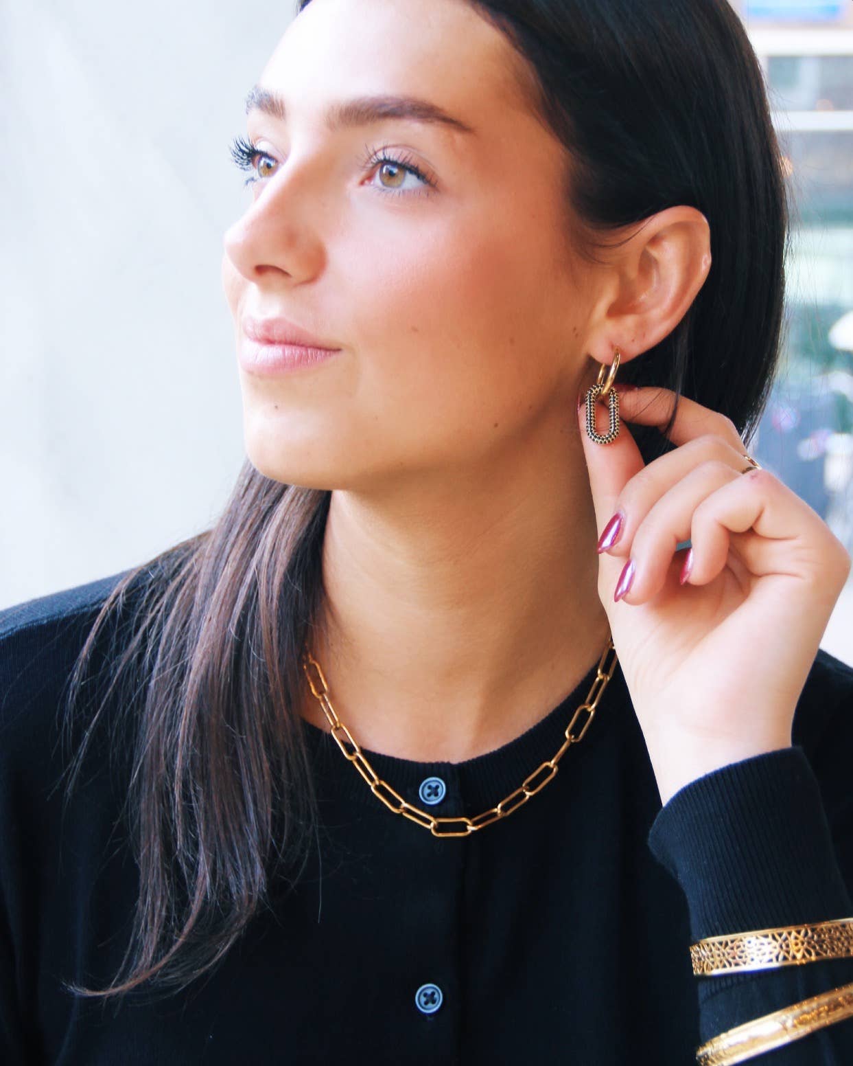 Bazou - Wholesale Dangle Earrings - Oval crystal pendant earring - black1