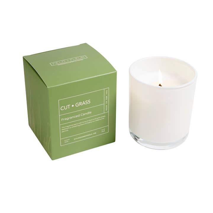 Candela al Profumo di Erba Tagliata in Vetro Bianco in Scatola 9oz. Ctn.6 per la vendita all'ingrosso da parte di Hillhouse Naturals/Field+Fleur