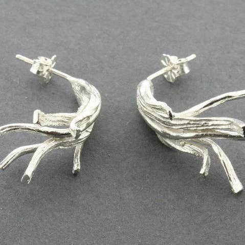 Orecchino a bottone con corallo piuma - argento sterling per la vendita all'ingrosso da parte di Makers & Providers