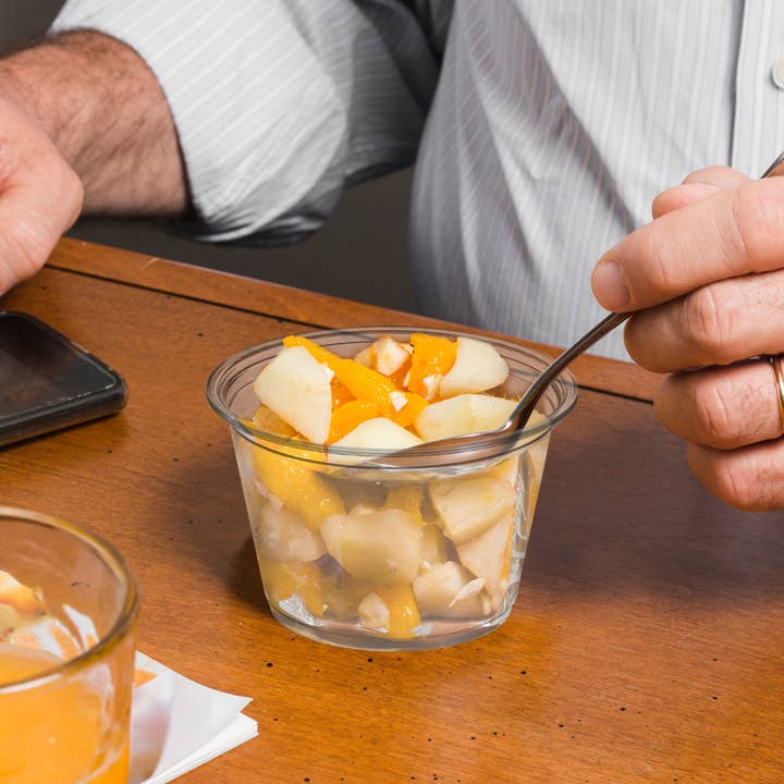 Smarty had a Party - Wholesale Disposable Cup - 4 oz. Plastic Portion/Souffle Cups with Lids - 2500 Sets5