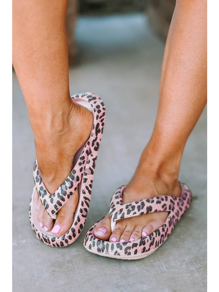 1 the Woman - Vente Chaussons – femme - Tongs à semelle épaisse à imprimé léopard7
