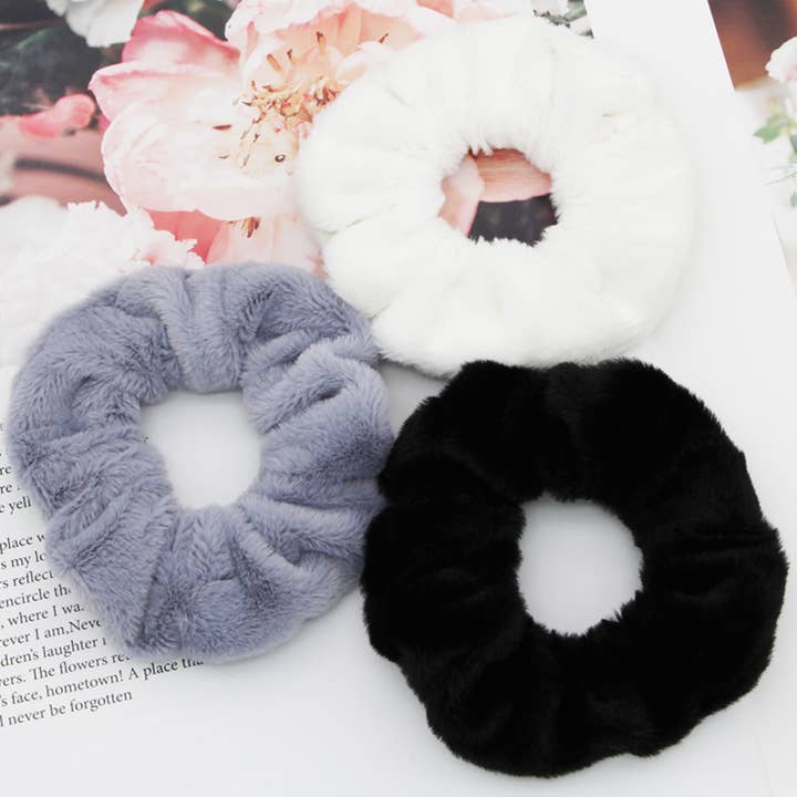 ACCITY - Wholesale Scrunchie - Women's - FLUFFY PLEATED SCRUNCHIE HAIR TIE_CWAHA0188