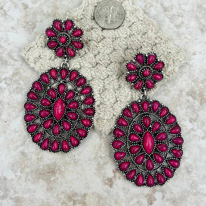 ER221015-04-PINK “Pequeno concho prateado em pedra rosa choque com pós em concho oval” por atacado de Western Elite Jewelry