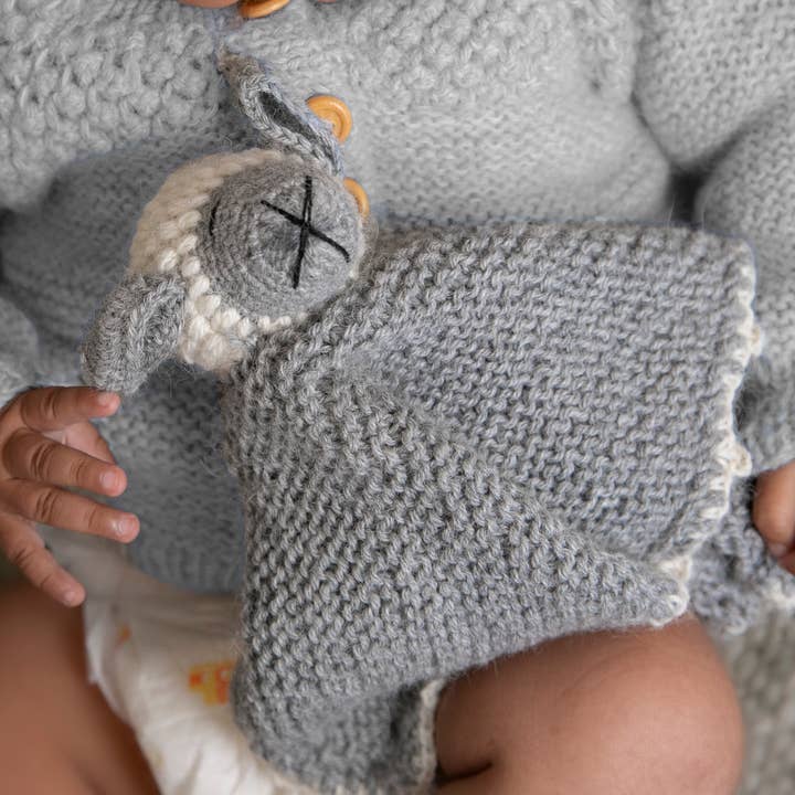 Awamaki - Wholesale Security/Cuddle Blanket - Baby - Muku Lamb Lovey3