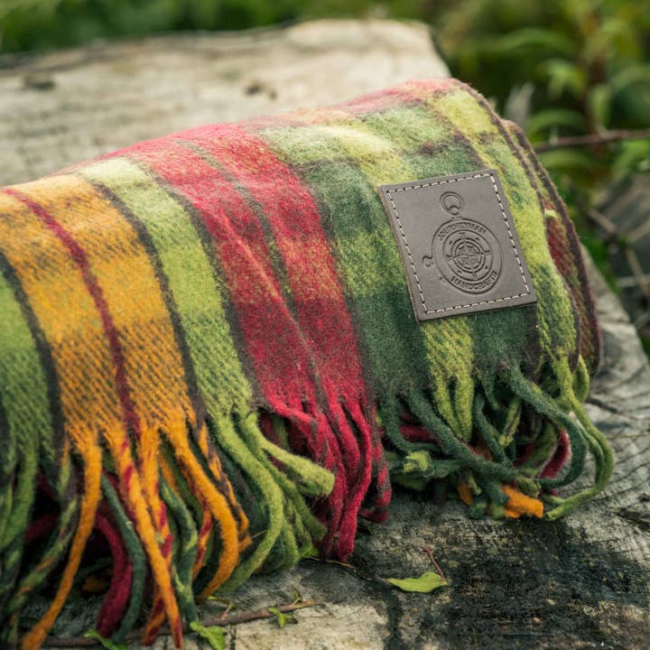Journeyman Handcraft - Wholesale Throw Blanket - Wool Tartan Blanket1