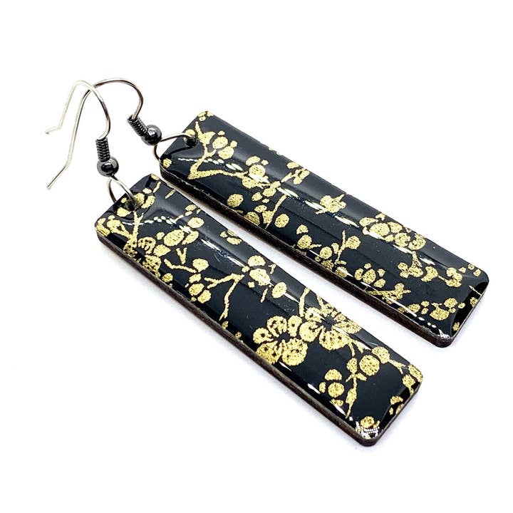 Schwarze und goldene Sakura lange Ohrringe für den Großhandel von Prettykiku