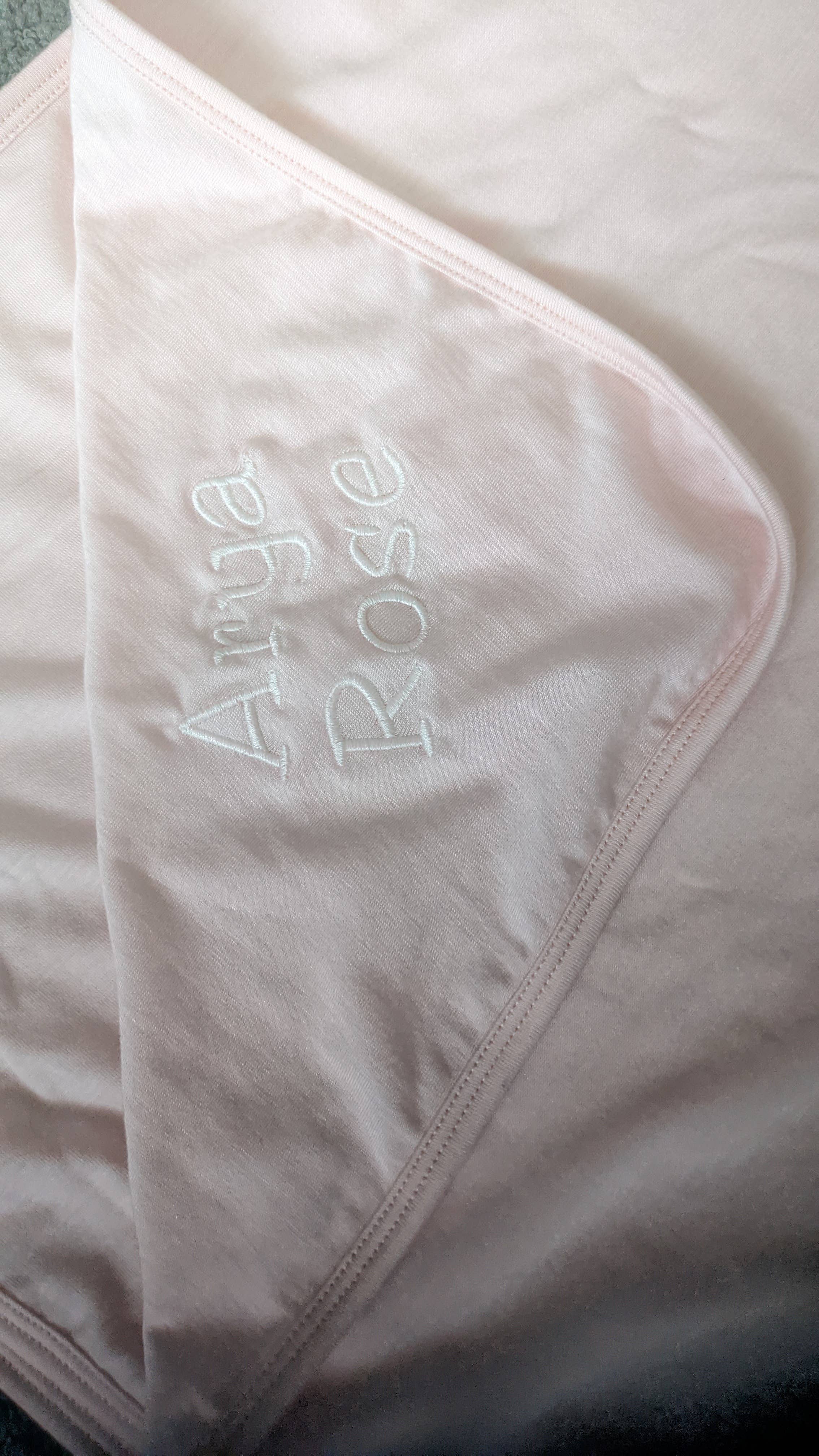 Peasy Co. - Wholesale Swaddle - Baby - Luxury Swaddle + Nursing Blanket4