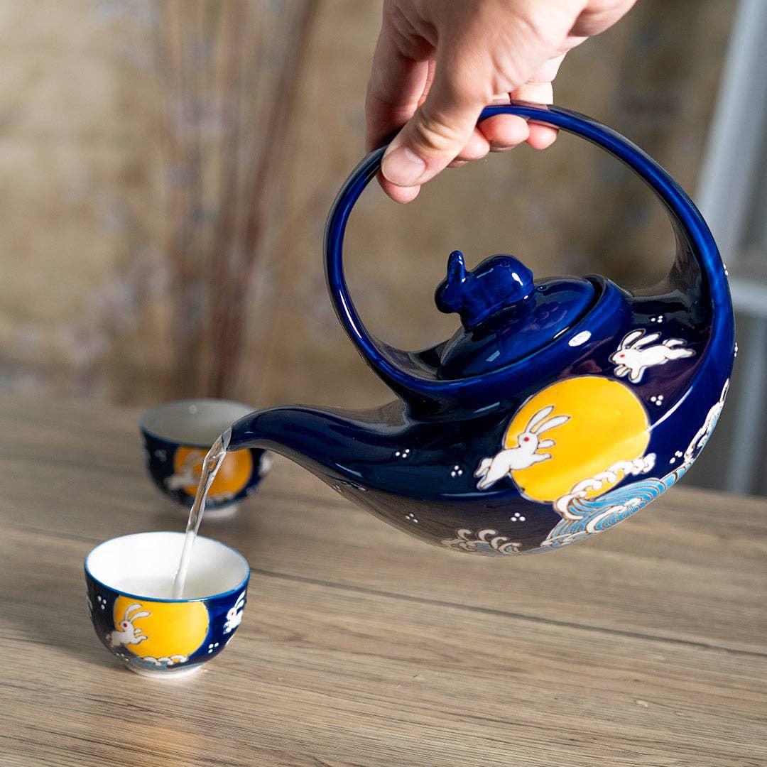 Urban Tokyo - Vente Service à thé - Service à thé Moon Rabbit 650 ml avec 2 tasses (1/8)1