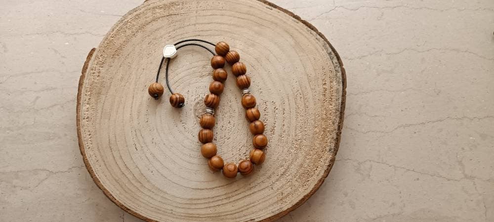 Kalliopi P. Giannoula - Poppygshop – wholesale Beaded bracelet – 21-23 Olive Tree Worry Beads1