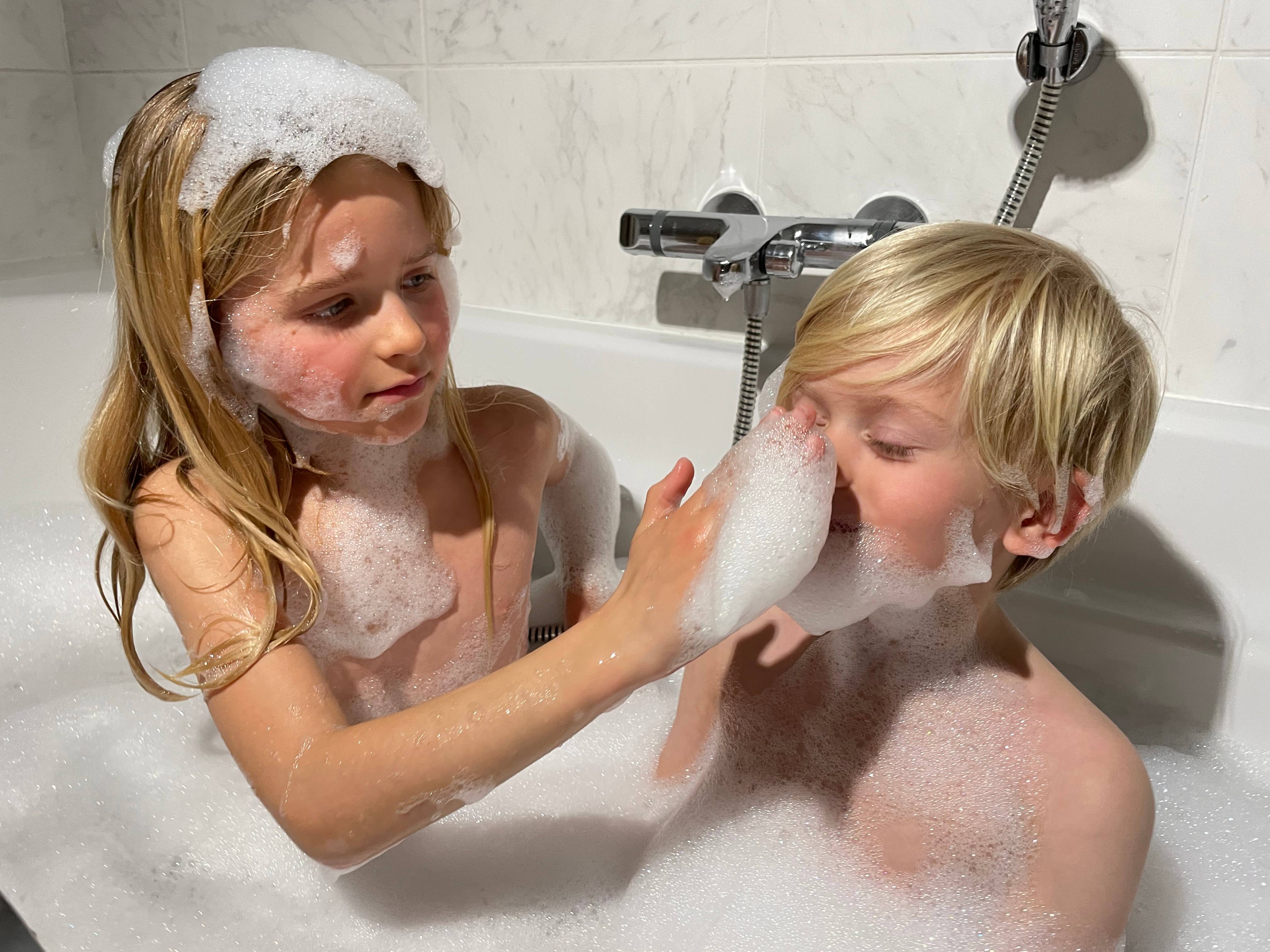 Oh, Baby! Organic Care - Wholesale Body Wash/Shower Gel - Kids & Baby - Oh, Baby! Bath Foam 400ml | Natural, Organic & Vegan5