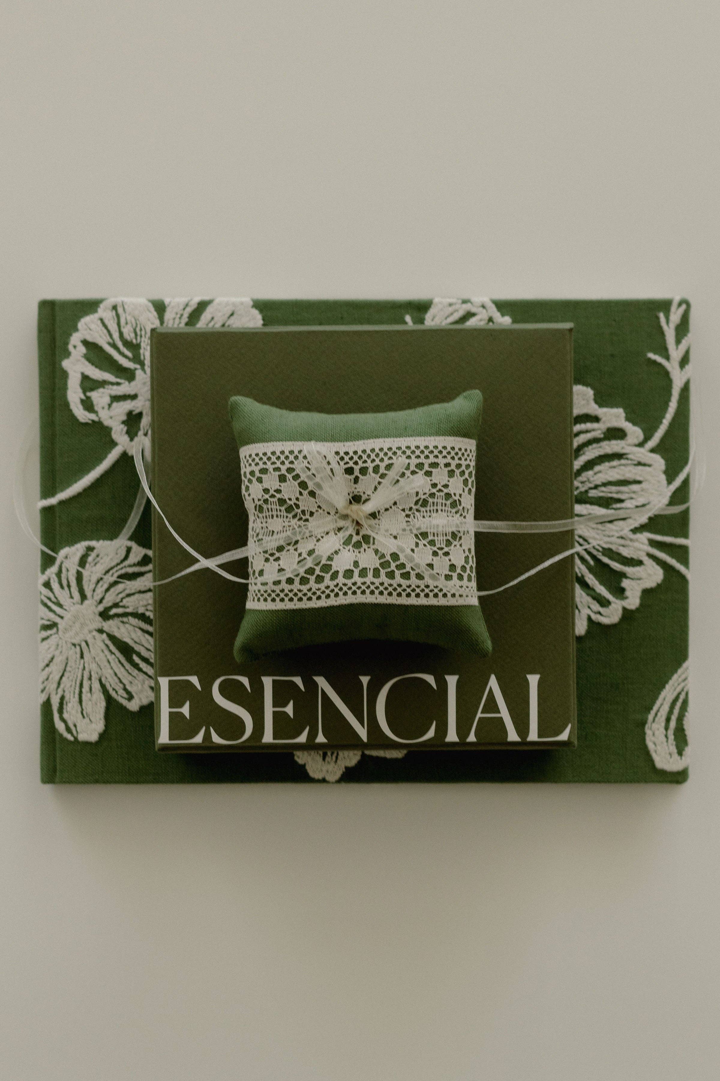 ESENCIAL HOGAR - Wholesale Guest Book - Cosmo Olive Guest Book5