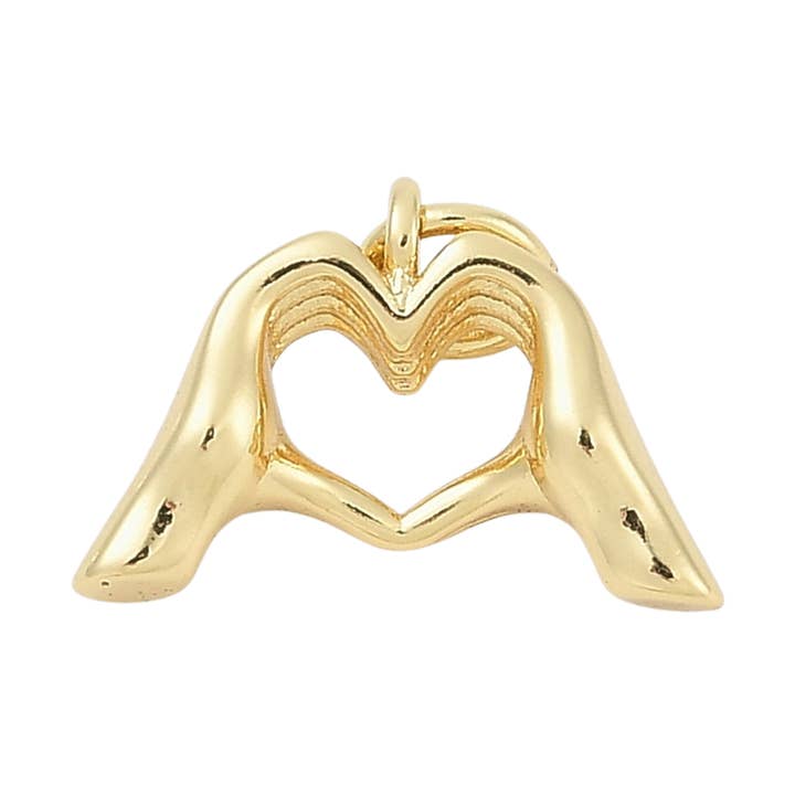 Colgante de Manos en Forma de Corazón de Latón Chapado en Oro de 18k para venta al por mayor de Love, Paige Designs