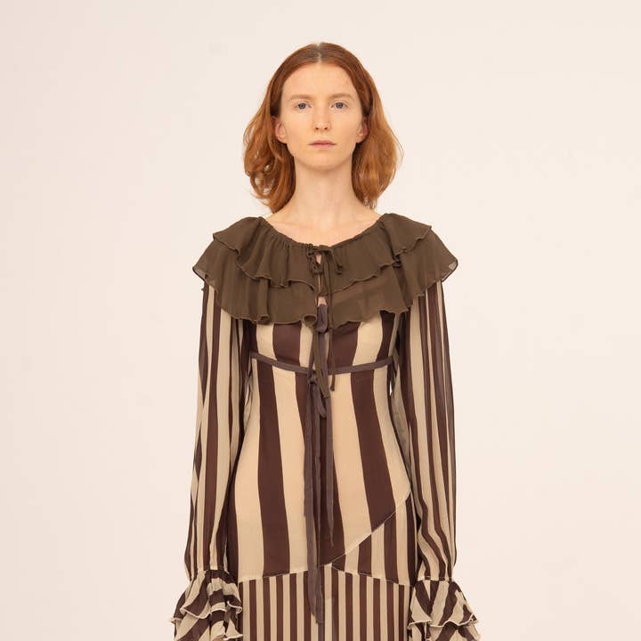 Accessoire de collier brun gui pour la vente par CARMEN SAYS