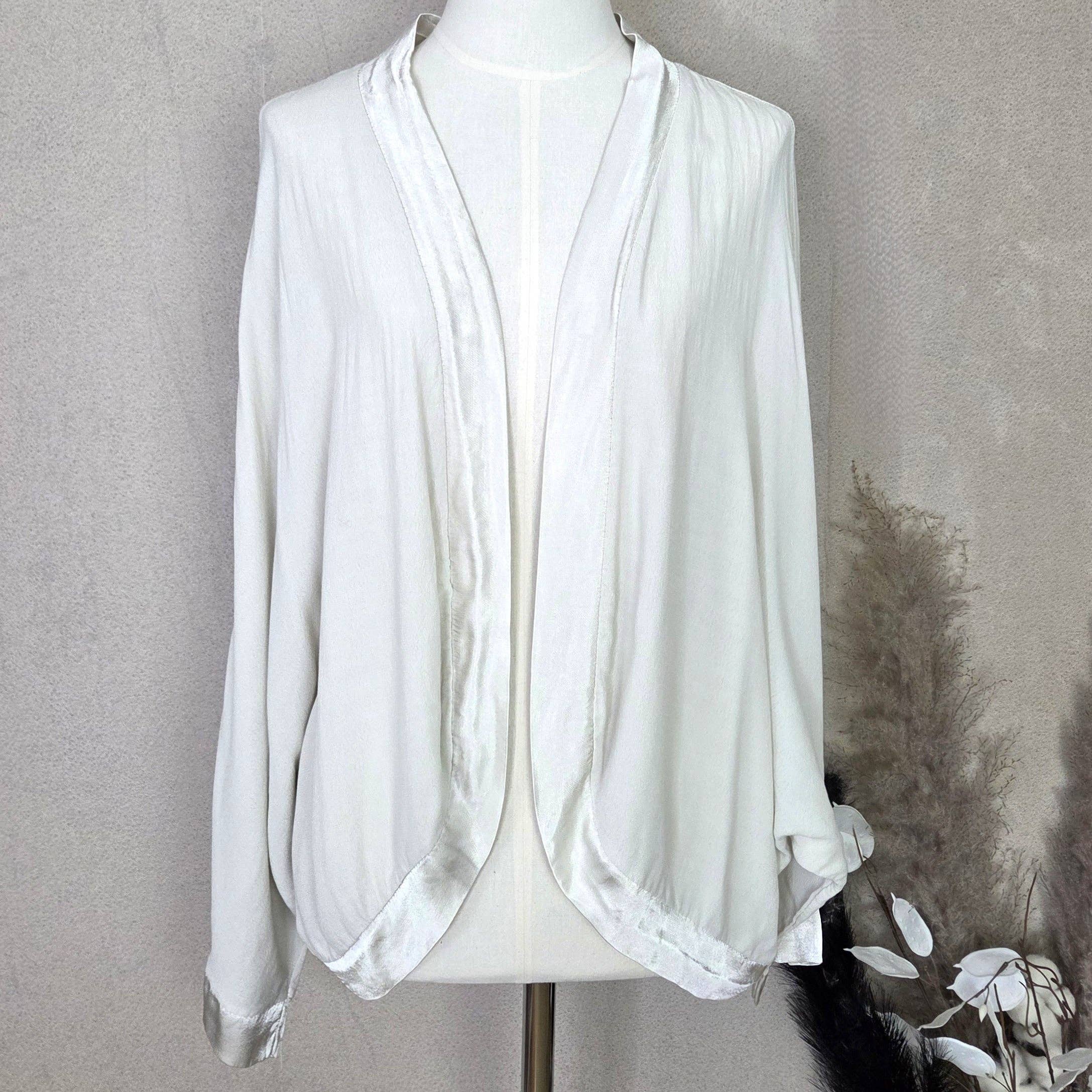 Tempest Designs – wholesale Kimono – Women's – Classic plain short kimono with satin edge (M)1