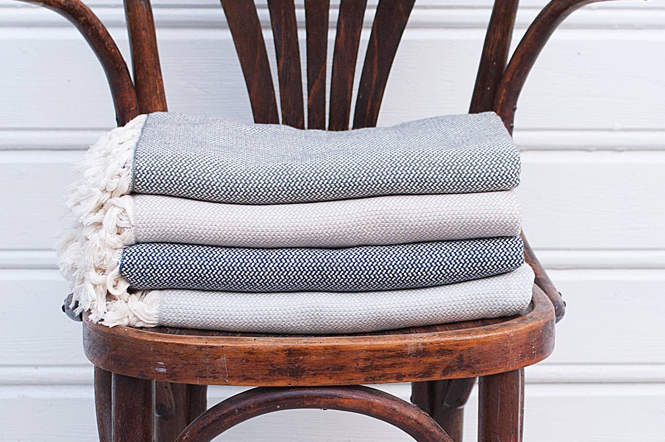 loom.ist - Wholesale Throw Blanket - Pebble Throw27